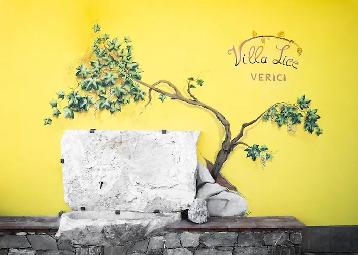 Lice Verici Aparthotel Casarza Ligure